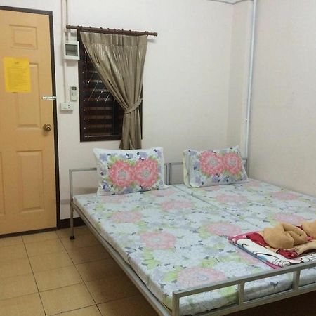 Wan Sa Bai Mansion Apartment Kanchanaburi Bagian luar foto